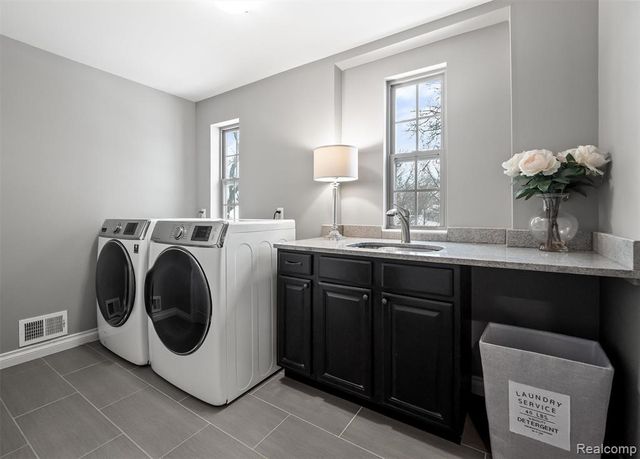 651 Davis Avenue, Birmingham, MI 48009