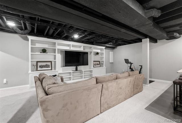 651 Davis Avenue, Birmingham, MI 48009