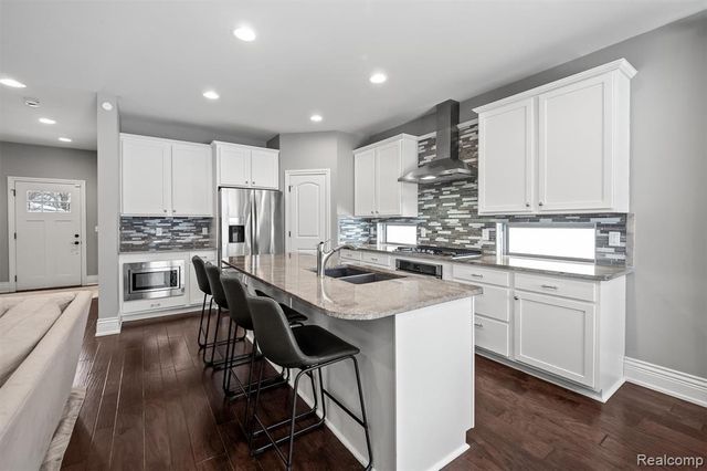 651 Davis Avenue, Birmingham, MI 48009