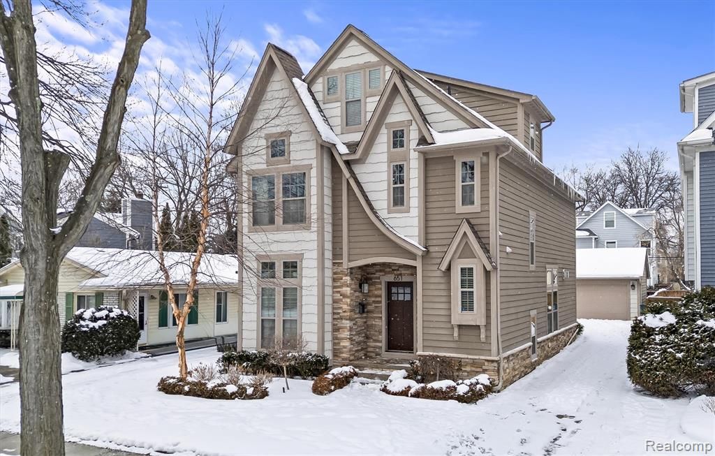 651 Davis Avenue, Birmingham, MI 48009