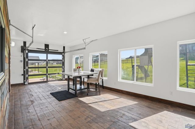 427 GOOSEBERRY RD, Spearfish, SD 57783