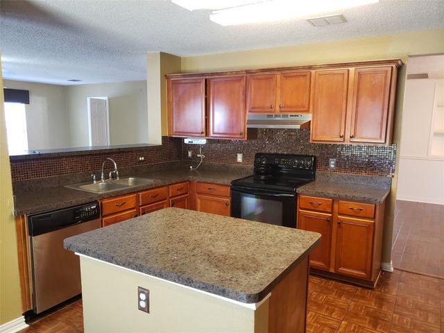 7009 Oconnor Street, Arlington, TX 76002