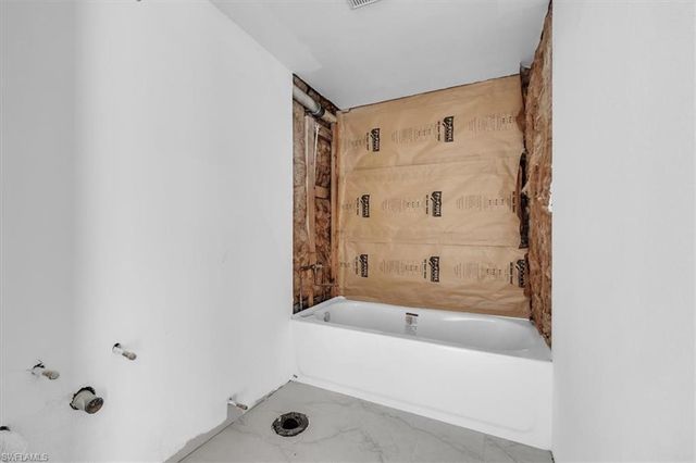 7043 New Post DR 1, North Fort Myers, FL 33917