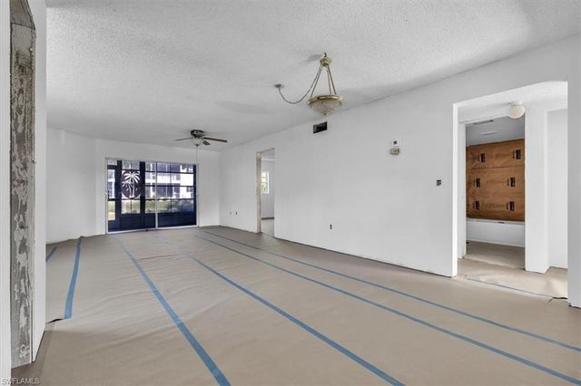 7043 New Post DR 1, North Fort Myers, FL 33917