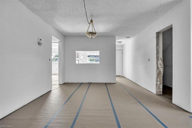 7043 New Post DR 1, North Fort Myers, FL 33917