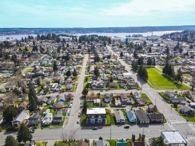 2001 11th Street, Bremerton, WA 98337