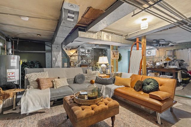1940 Washington Avenue, Madison, WI 53704