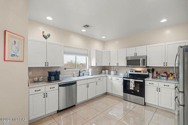 778 E Josephine Canyon Drive, Green Valley, AZ 85614