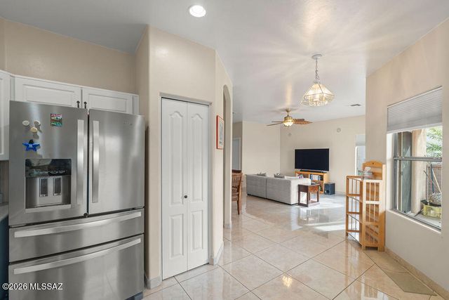 778 E Josephine Canyon Drive, Green Valley, AZ 85614