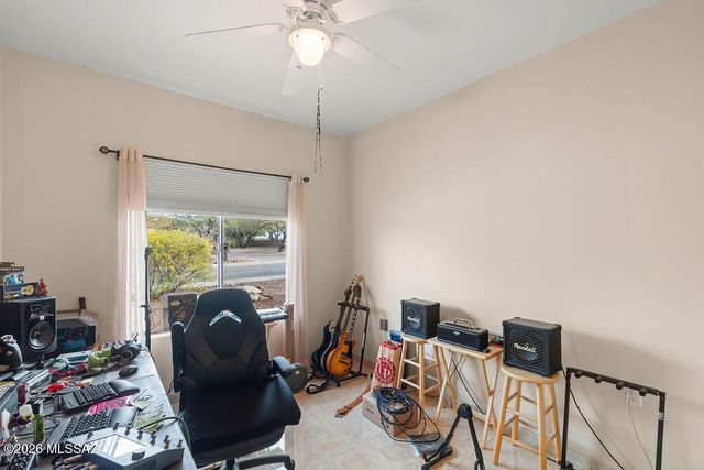 778 E Josephine Canyon Drive, Green Valley, AZ 85614