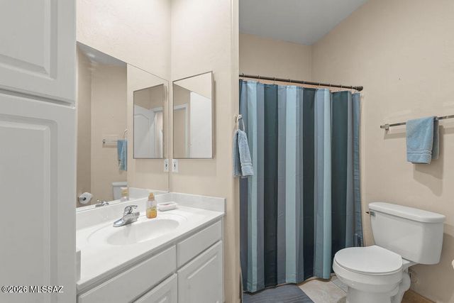 778 E Josephine Canyon Drive, Green Valley, AZ 85614