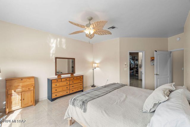 778 E Josephine Canyon Drive, Green Valley, AZ 85614