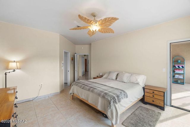 778 E Josephine Canyon Drive, Green Valley, AZ 85614