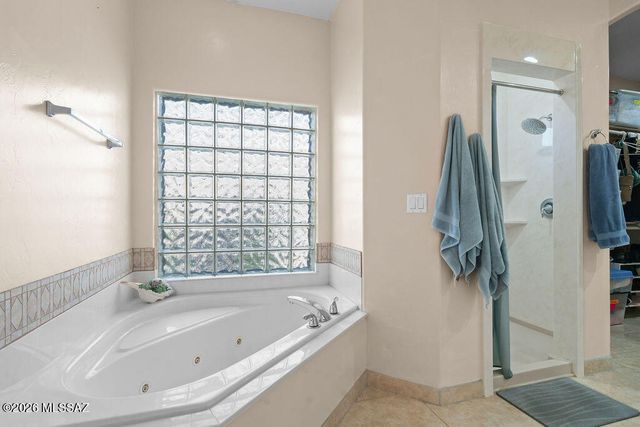 778 E Josephine Canyon Drive, Green Valley, AZ 85614