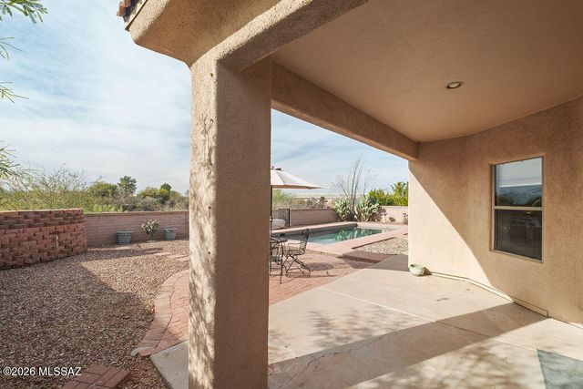 778 E Josephine Canyon Drive, Green Valley, AZ 85614