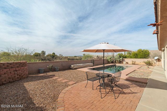 778 E Josephine Canyon Drive, Green Valley, AZ 85614