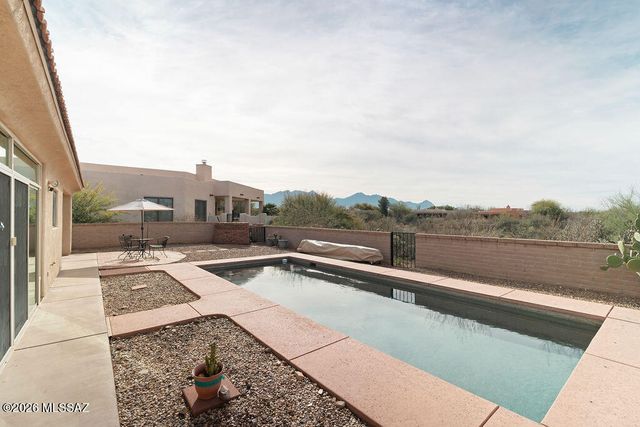 778 E Josephine Canyon Drive, Green Valley, AZ 85614