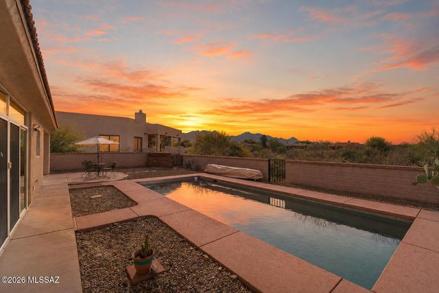 778 E Josephine Canyon Drive, Green Valley, AZ 85614