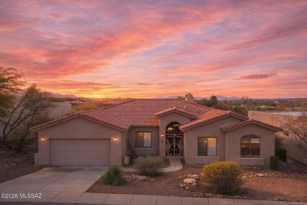 778 E Josephine Canyon Drive, Green Valley, AZ 85614