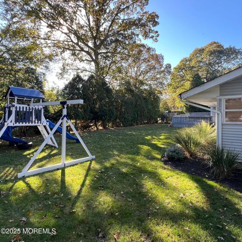 270 Jerome Avenue, Oakhurst, NJ 07755