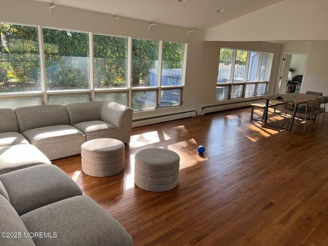 270 Jerome Avenue, Oakhurst, NJ 07755