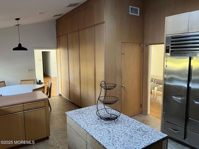 270 Jerome Avenue, Oakhurst, NJ 07755