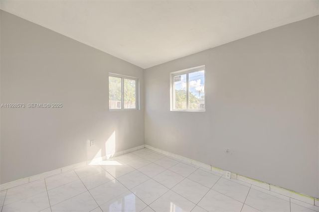 3510 SW 39th St, West Park, FL 33023