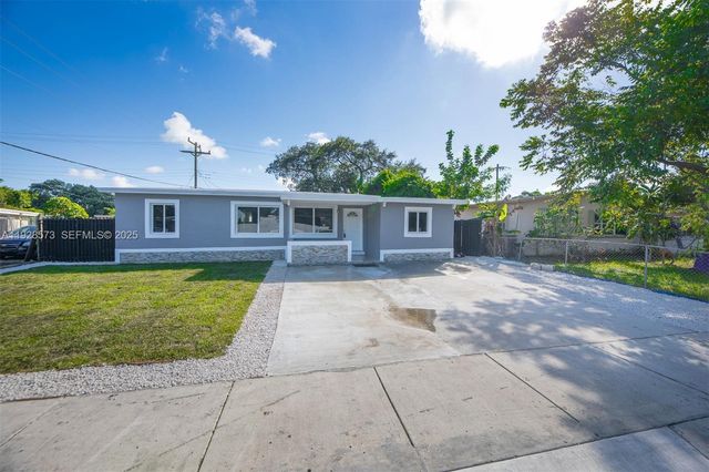 3510 SW 39th St, West Park, FL 33023