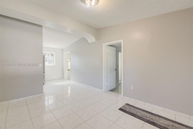 3510 SW 39th St, West Park, FL 33023