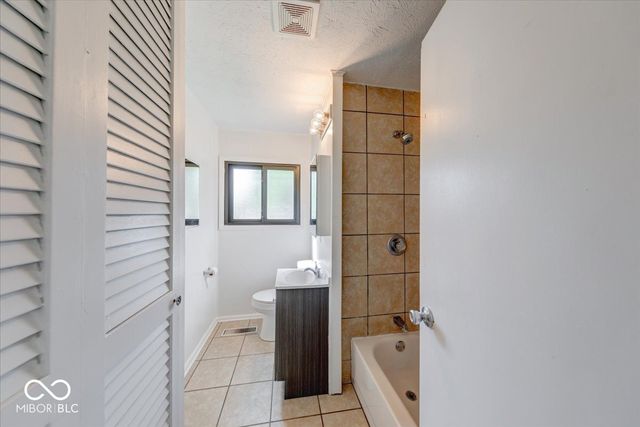 5 Zion Court, Indianapolis, IN 46222