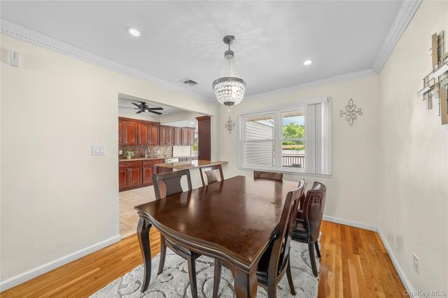 16 Cumberland Road, Jericho, NY 11753
