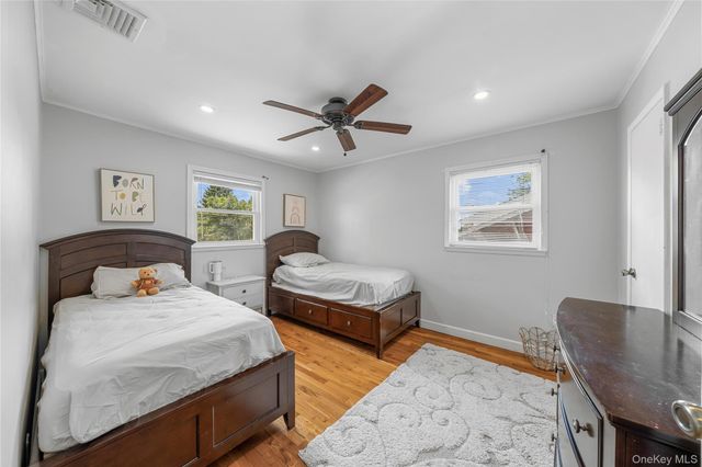 16 Cumberland Road, Jericho, NY 11753