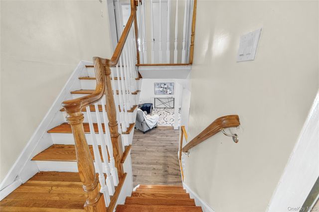 16 Cumberland Road, Jericho, NY 11753