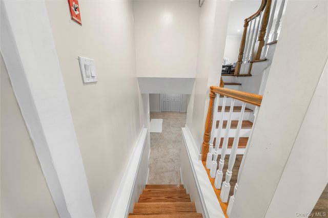 16 Cumberland Road, Jericho, NY 11753