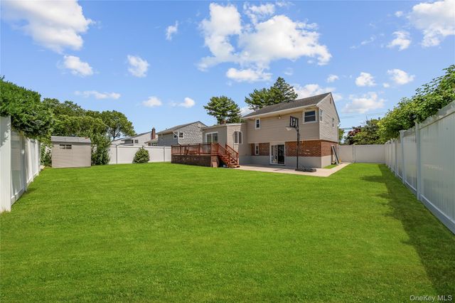 16 Cumberland Road, Jericho, NY 11753