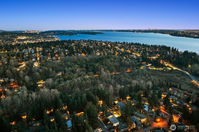 10833 104th Avenue NE, Kirkland, WA 98033