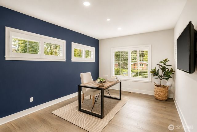 10833 104th Avenue NE, Kirkland, WA 98033