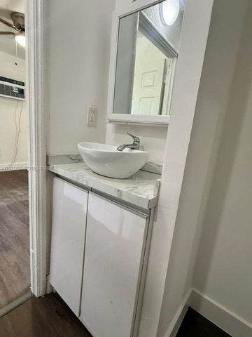 6028 SW 27th St 1, Miramar, FL 33023