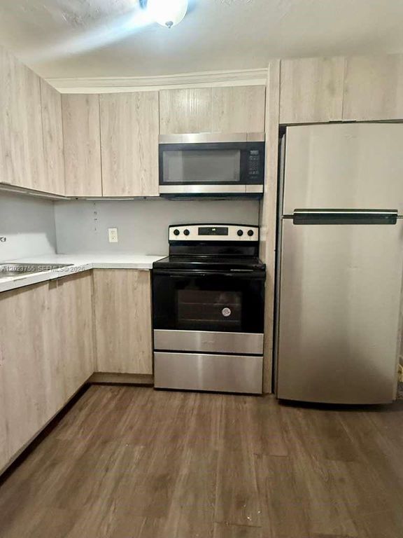 6028 SW 27th St 1, Miramar, FL 33023