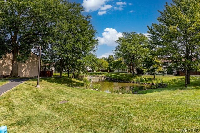 301 Charlesgate Circle, Amherst, NY 14051