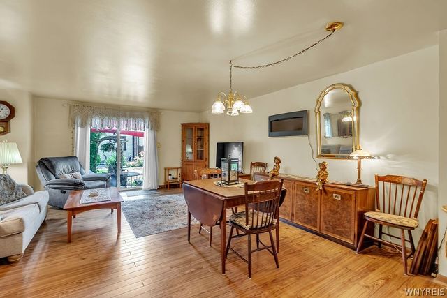 301 Charlesgate Circle, Amherst, NY 14051