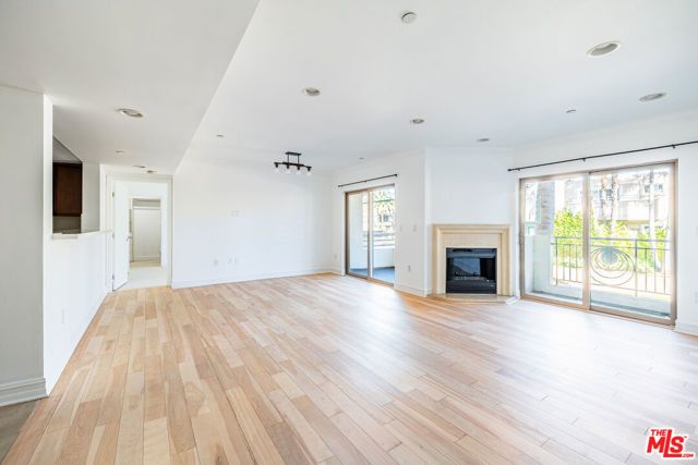 951 Granville Avenue 202, Los Angeles, CA 90049