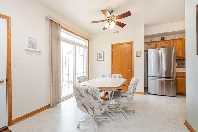 W197N17110 Stonewall DRIVE, Jackson, WI 53037
