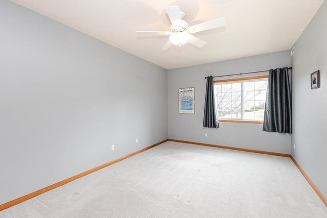 W197N17110 Stonewall DRIVE, Jackson, WI 53037