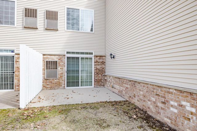 W197N17110 Stonewall DRIVE, Jackson, WI 53037