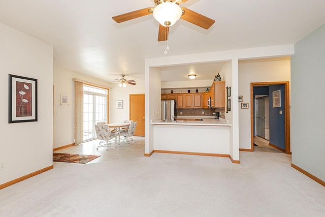 W197N17110 Stonewall DRIVE, Jackson, WI 53037