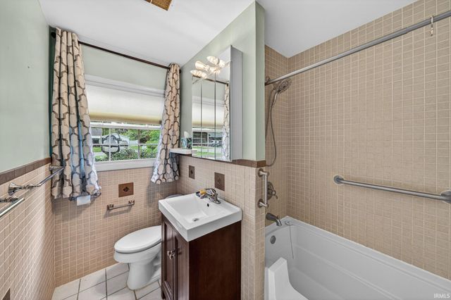 52425 Filbert Road, Granger, IN 46530