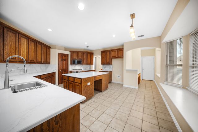 7215 Herboso, Grand Prairie, TX 75054