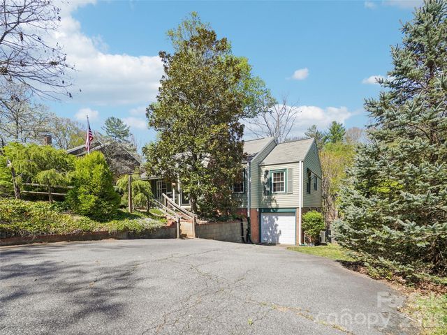 28 Kensington Drive, Asheville, NC 28805