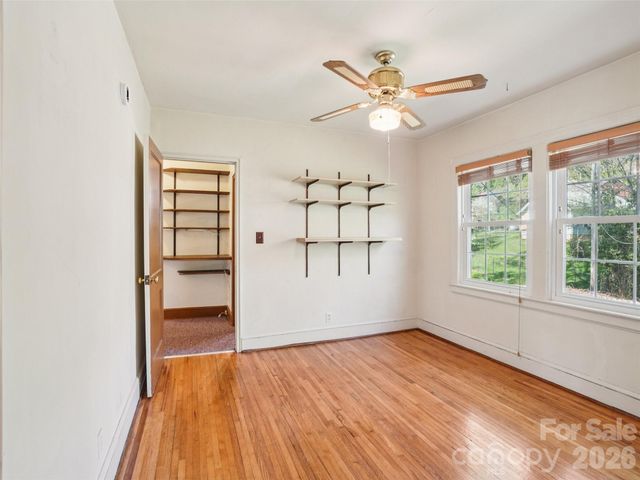28 Kensington Drive, Asheville, NC 28805